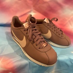 Women’s size 6 Nike Cortez